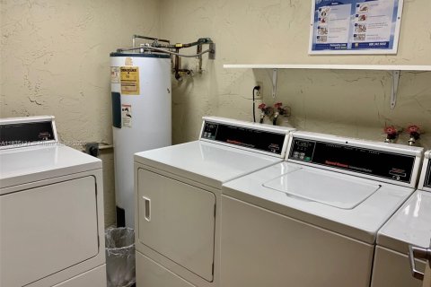 Condominio en alquiler en Plantation, Florida, 2 dormitorios, 94.3 m2 № 1937085 - foto 22