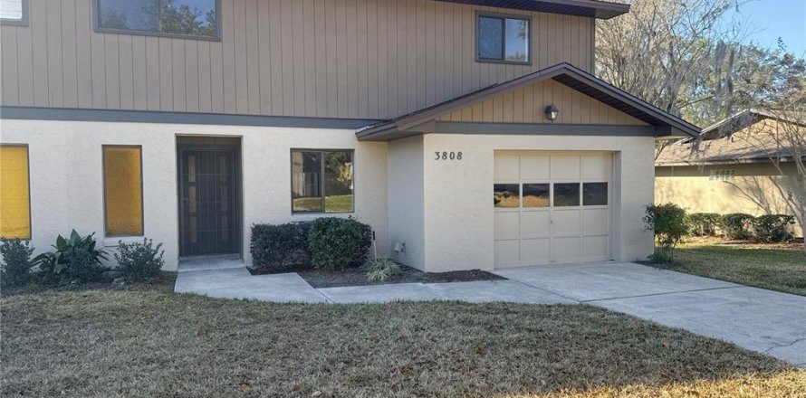 Adosado en Ocala, Florida 2 dormitorios, 113.53 m2 № 2150762