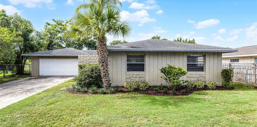 Casa en Casselberry, Florida 4 dormitorios, 144.83 m2 № 1898985