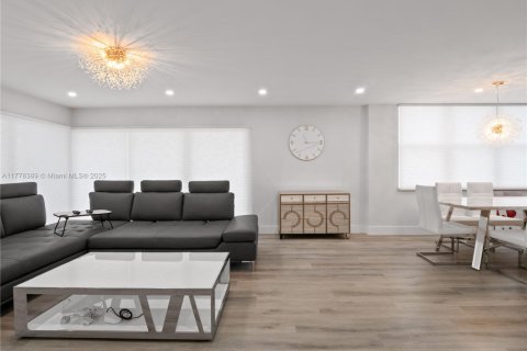 Condo in Pompano Beach, Florida, 2 bedrooms  № 1868404 - photo 30