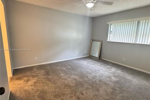 Copropriété à vendre à Tamarac, Floride: 2 chambres, 73.39 m2 № 2034931 - photo 21