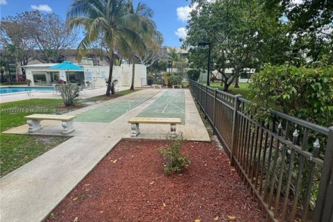 Copropriété à vendre à Tamarac, Floride: 2 chambres, 73.39 m2 № 2034931 - photo 9