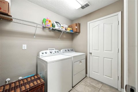 Villa ou maison à vendre à Kissimmee, Floride: 4 chambres, 169.55 m2 № 1894823 - photo 20