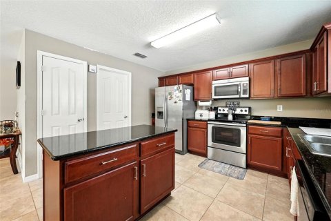 Villa ou maison à vendre à Kissimmee, Floride: 4 chambres, 169.55 m2 № 1894823 - photo 18