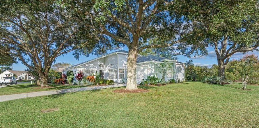 Villa ou maison à Leesburg, Floride 2 chambres, 177.26 m2 № 2284439