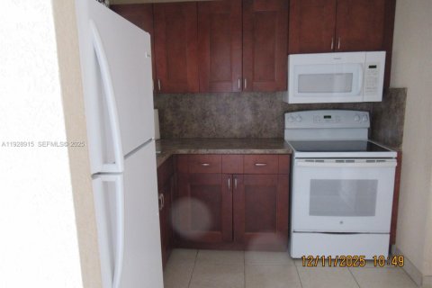 Copropriété à louer à Sunrise, Floride: 1 chambre, 59.46 m2 № 1987429 - photo 3