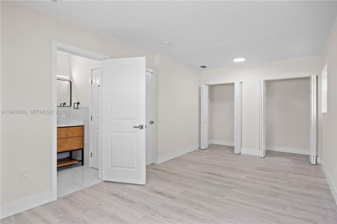 Casa en venta en Miami Gardens, Florida, 3 dormitorios, 114.27 m2 № 2000445 - foto 28