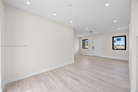 Casa en venta en Miami Gardens, Florida, 3 dormitorios, 114.27 m2 № 2000445 - foto 19