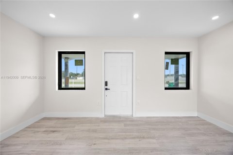 Casa en venta en Miami Gardens, Florida, 3 dormitorios, 114.27 m2 № 2000445 - foto 16