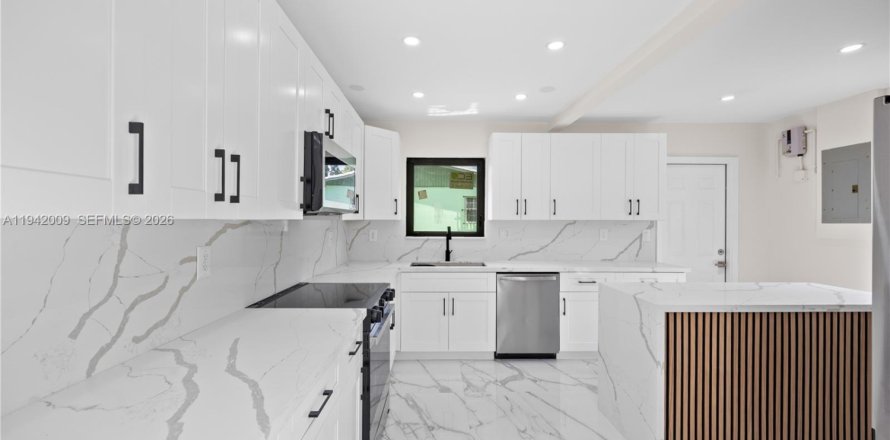 Casa en Miami Gardens, Florida 3 dormitorios, 114.27 m2 № 2000445