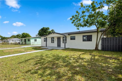 Casa en venta en Miami Gardens, Florida, 3 dormitorios, 114.27 m2 № 2000445 - foto 6