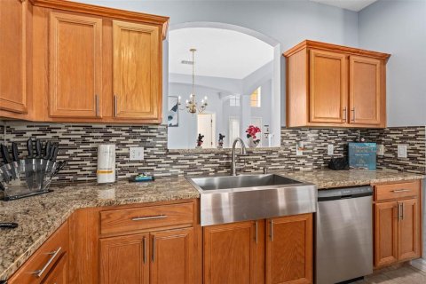 Casa en alquiler en Kissimmee, Florida, 6 dormitorios, 263.29 m2 № 1520195 - foto 8