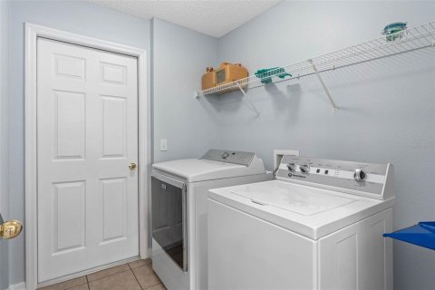 Casa en alquiler en Kissimmee, Florida, 6 dormitorios, 263.29 m2 № 1520195 - foto 22