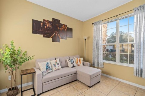 Casa en alquiler en Kissimmee, Florida, 6 dormitorios, 263.29 m2 № 1520195 - foto 13
