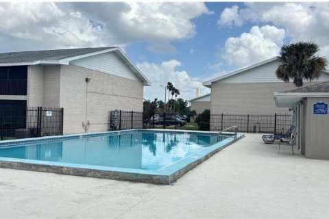 Apartment in Orlando, Florida 3 bedrooms, 82.96 sq.m. № 2112369 - photo 26