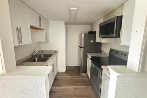 Apartment in Orlando, Florida 3 bedrooms, 82.96 sq.m. № 2112369 - photo 11