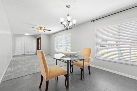 Casa en venta en Saint Petersburg, Florida, 3 dormitorios, 154.4 m2 № 2151671 - foto 10