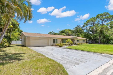 Casa en venta en Saint Petersburg, Florida, 3 dormitorios, 154.4 m2 № 2151671 - foto 3