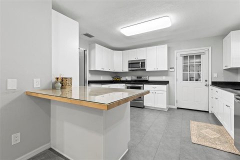 Casa en venta en Saint Petersburg, Florida, 3 dormitorios, 154.4 m2 № 2151671 - foto 14