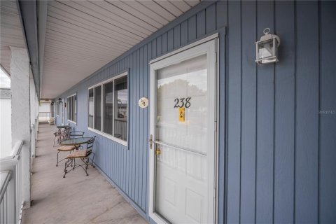 Copropriété à vendre à Punta Gorda, Floride: 2 chambres, 91.69 m2 № 2101551 - photo 2