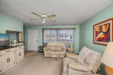 Copropriété à vendre à Punta Gorda, Floride: 2 chambres, 91.69 m2 № 2101551 - photo 3