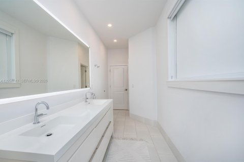 Casa en venta en Palmetto Bay, Florida, 4 dormitorios, 333.05 m2 № 2168469 - foto 29