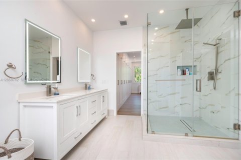 Casa en venta en Palmetto Bay, Florida, 4 dormitorios, 333.05 m2 № 2168469 - foto 26