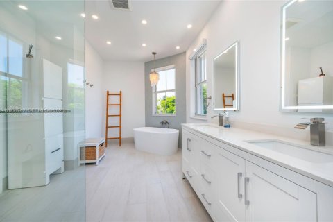 Casa en venta en Palmetto Bay, Florida, 4 dormitorios, 333.05 m2 № 2168469 - foto 24