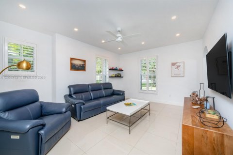 Casa en venta en Palmetto Bay, Florida, 4 dormitorios, 333.05 m2 № 2168469 - foto 11