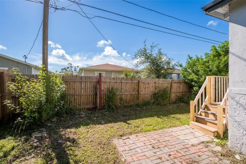 House in Pinellas Park, Florida 2 bedrooms, 93.83 sq.m. № 1914157 - photo 18