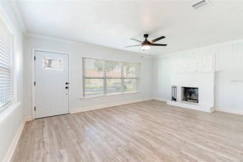 House in Pinellas Park, Florida 2 bedrooms, 93.83 sq.m. № 1914157 - photo 4