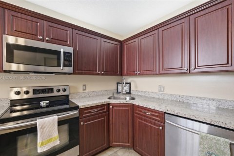Condominio en venta en Coconut Creek, Florida, 2 dormitorios, 99.41 m2 № 2244002 - foto 7