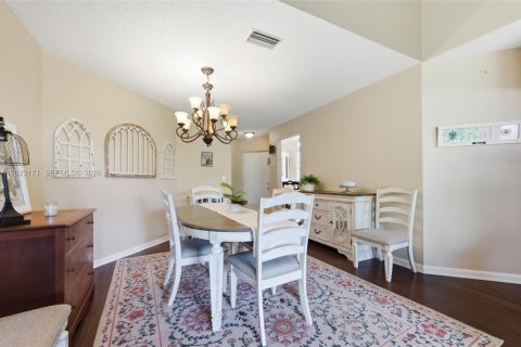 Condominio en venta en Coconut Creek, Florida, 2 dormitorios, 99.41 m2 № 2244002 - foto 3