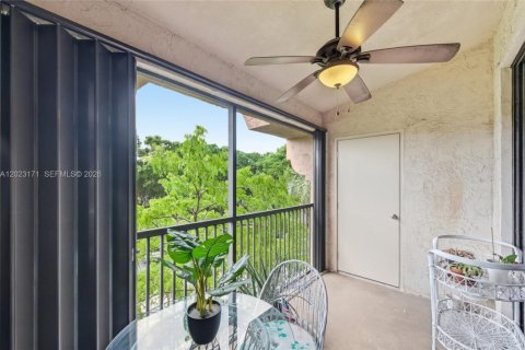 Condominio en venta en Coconut Creek, Florida, 2 dormitorios, 99.41 m2 № 2244002 - foto 6