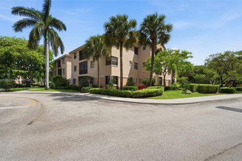 Condominio en venta en Coconut Creek, Florida, 2 dormitorios, 99.41 m2 № 2244002 - foto 26
