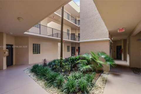 Condominio en venta en Coconut Creek, Florida, 2 dormitorios, 99.41 m2 № 2244002 - foto 20