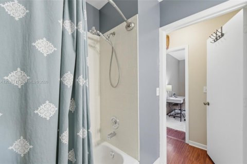 Condominio en venta en Coconut Creek, Florida, 2 dormitorios, 99.41 m2 № 2244002 - foto 18