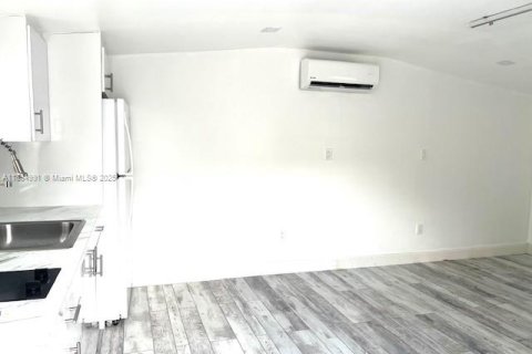 Villa ou maison à louer à Davie, Floride: 1 chambre, 118.91 m2 № 1939107 - photo 7