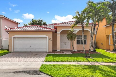 Casa en venta en Miramar, Florida, 4 dormitorios, 162.67 m2 № 1944718 - foto 3