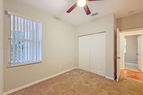 Casa en venta en Miramar, Florida, 4 dormitorios, 162.67 m2 № 1944718 - foto 23