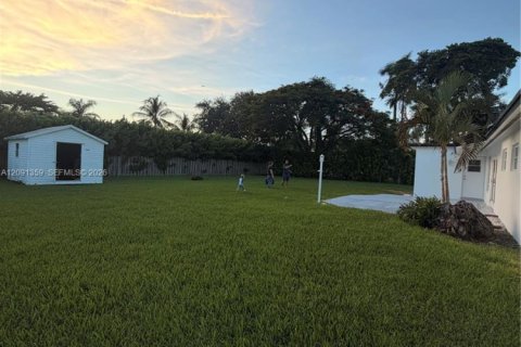Villa ou maison à louer à Cutler Bay, Floride: 3 chambres, 134.15 m2 № 2375356 - photo 27
