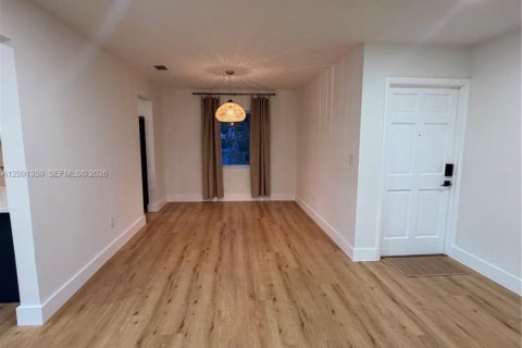 Villa ou maison à louer à Cutler Bay, Floride: 3 chambres, 134.15 m2 № 2375356 - photo 21