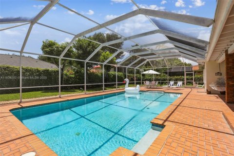 Villa ou maison à vendre à Miami, Floride: 5 chambres, 346.9 m2 № 1962703 - photo 5