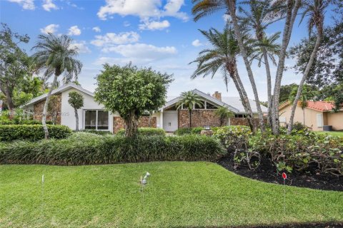 Villa ou maison à vendre à Miami, Floride: 5 chambres, 346.9 m2 № 1962703 - photo 3