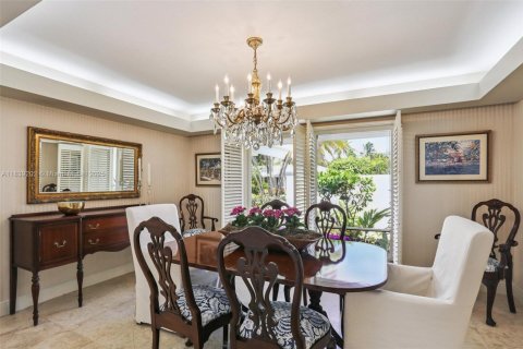 Villa ou maison à vendre à Miami, Floride: 5 chambres, 346.9 m2 № 1962703 - photo 24