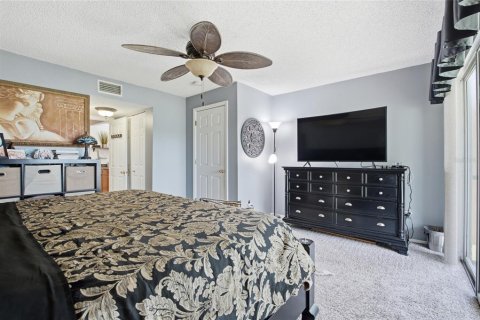 Condo in Clearwater, Florida, 3 bedrooms  № 2237614 - photo 24
