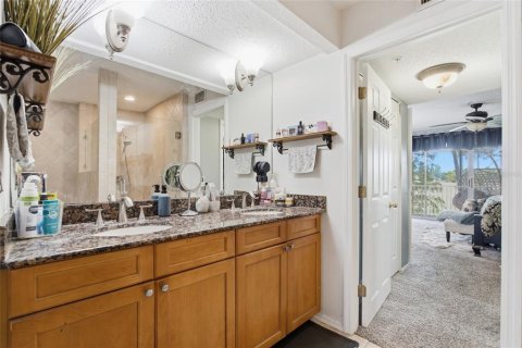 Condo in Clearwater, Florida, 3 bedrooms  № 2237614 - photo 29