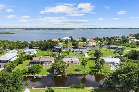 Villa ou maison à vendre à Punta Gorda, Floride: 3 chambres, 108.7 m2 № 2132420 - photo 30