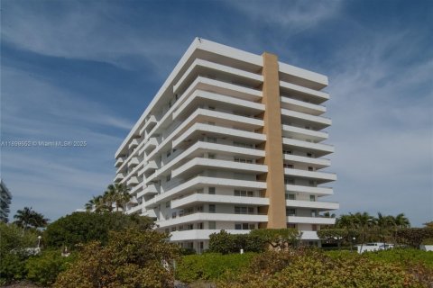 Condominio en alquiler en Key Biscayne, Florida, 2 dormitorios, 117.06 m2 № 1964188 - foto 22
