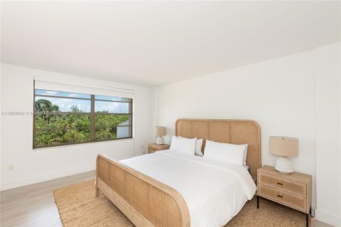 Condominio en alquiler en Key Biscayne, Florida, 2 dormitorios, 117.06 m2 № 1964188 - foto 12